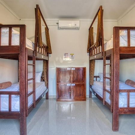 L Degus Hostel Toyapakeh Eksteriør billede